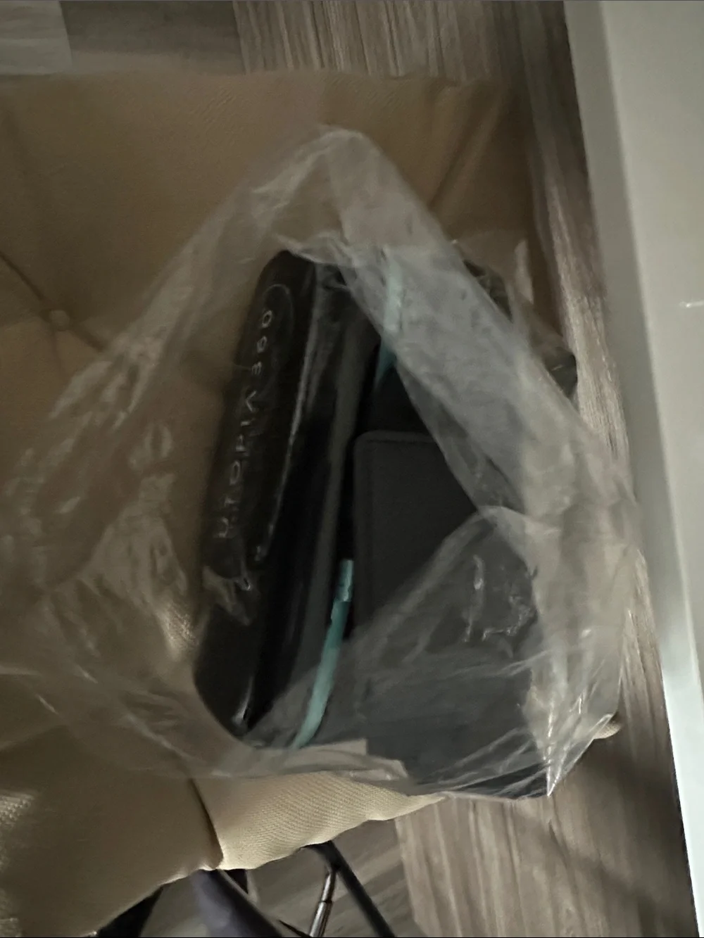 Utopia 360 VR Headset with Remote - Black and Teal